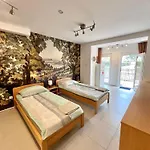 Waterfront Apartment Zamardi